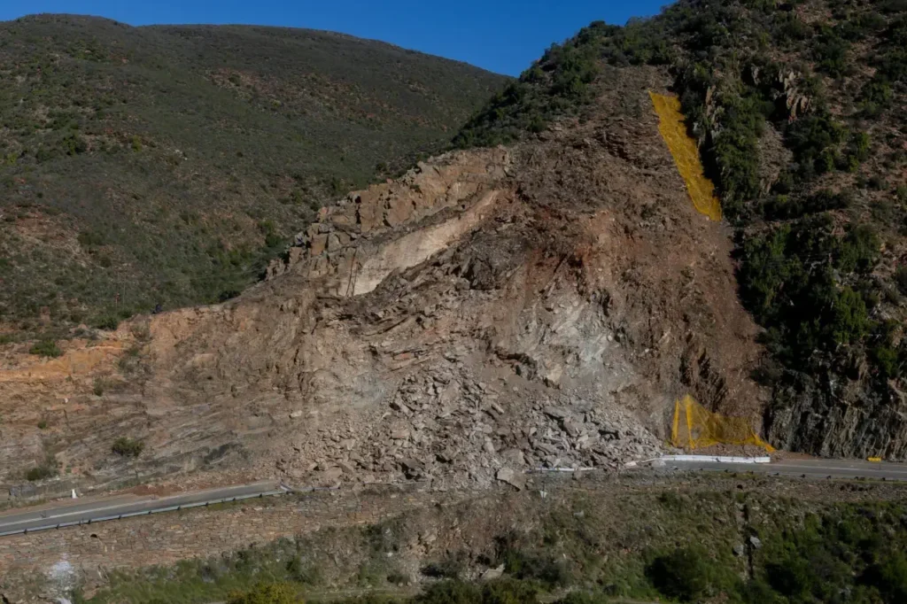 Karusa Blog - R328 Closure - BUT we are open!